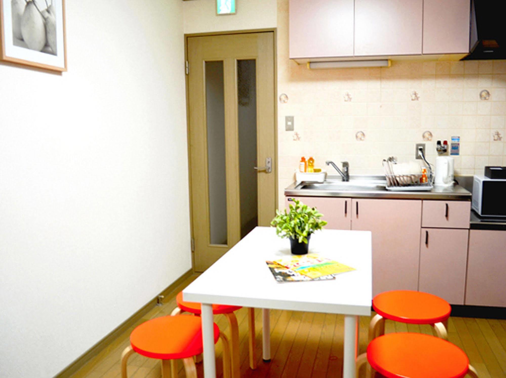 Terrace + House Bentencho Осака Екстериор снимка