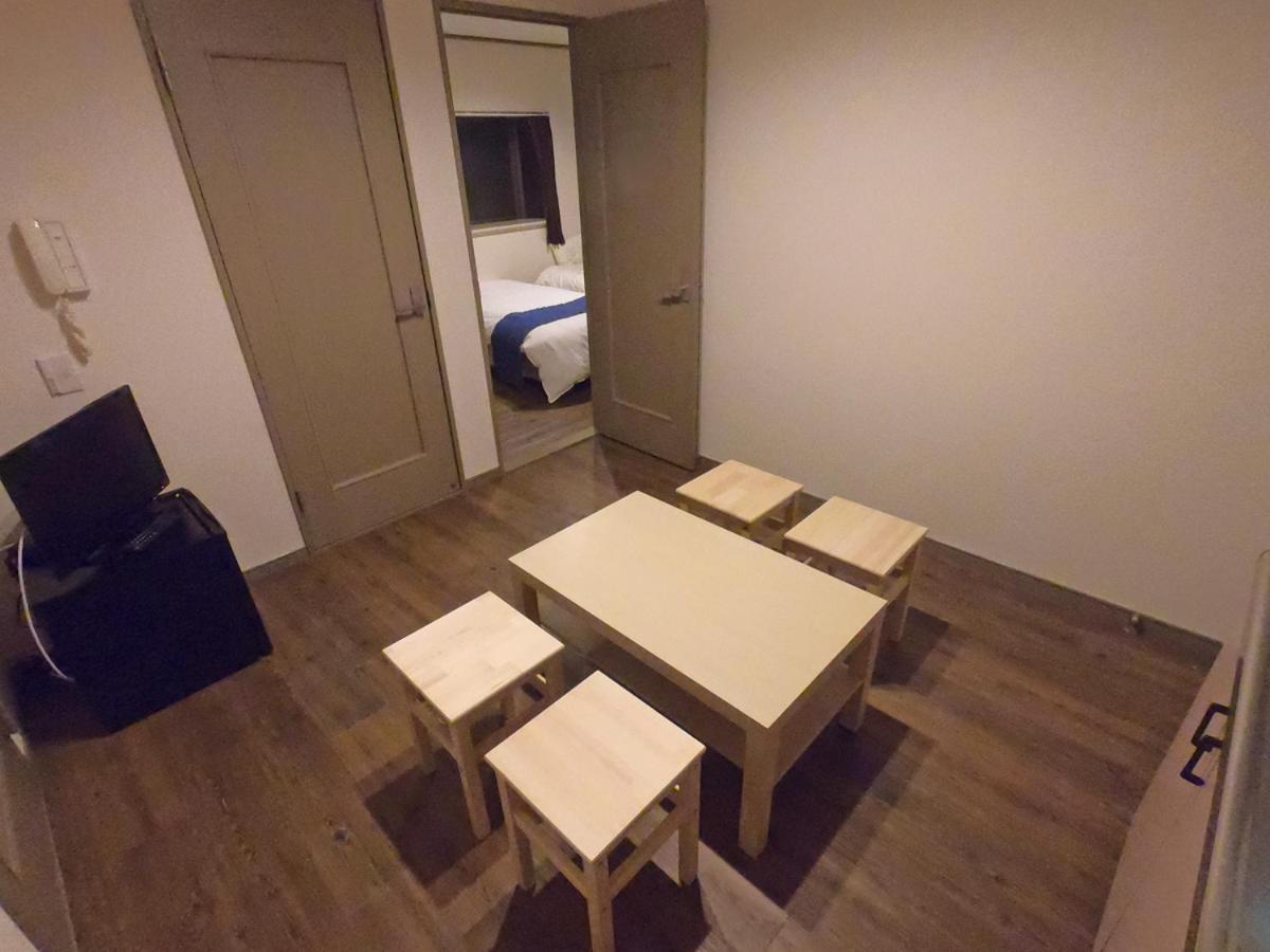 Terrace + House Bentencho Осака Екстериор снимка